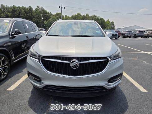 Used 2018 Buick Enclave Essence FWD image 2