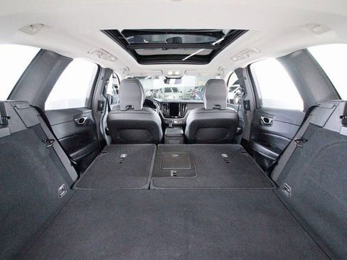 Certified 2025 Volvo XC60 B5 Plus image 35