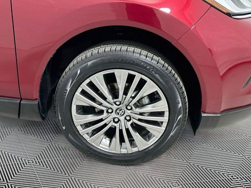Used 2021 Toyota Venza Limited w/ Advanced Technology Package image 20