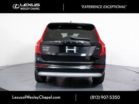 Used 2022 Volvo XC90 T5 Momentum w/ Advanced Package FWD image 7