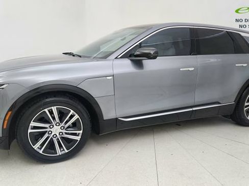 Used 2023 Cadillac Lyriq 2WD image 3