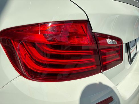 Used 2016 BMW M5 RWD image 20