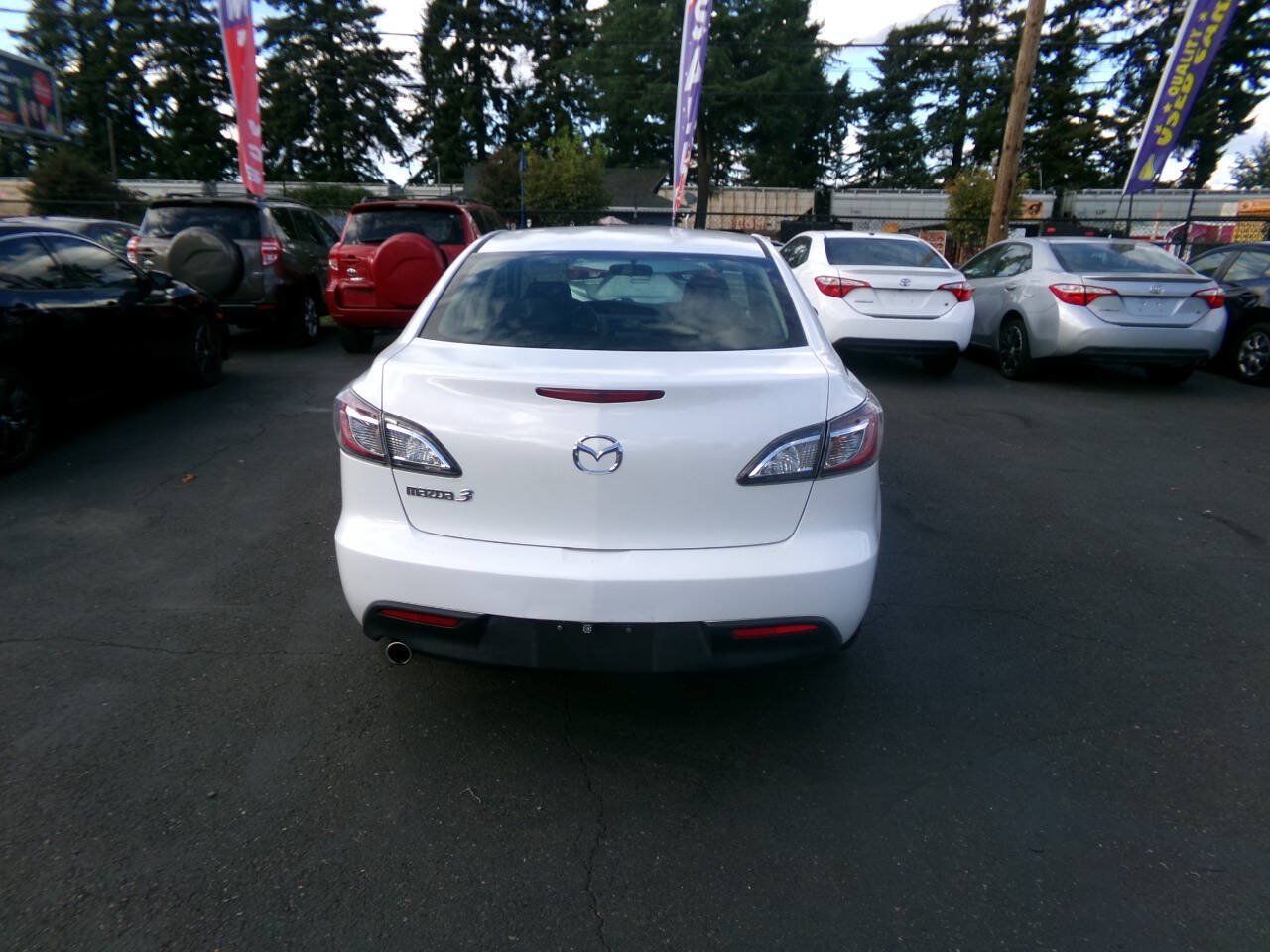 Used 2011 MAZDA MAZDA3 i Touring FWD image 5
