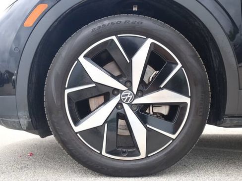 Used 2023 Volkswagen ID.4 Pro S AWD/4WD image 9