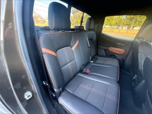 Used 2023 GMC Canyon AT4 w/ Technology Package image 28