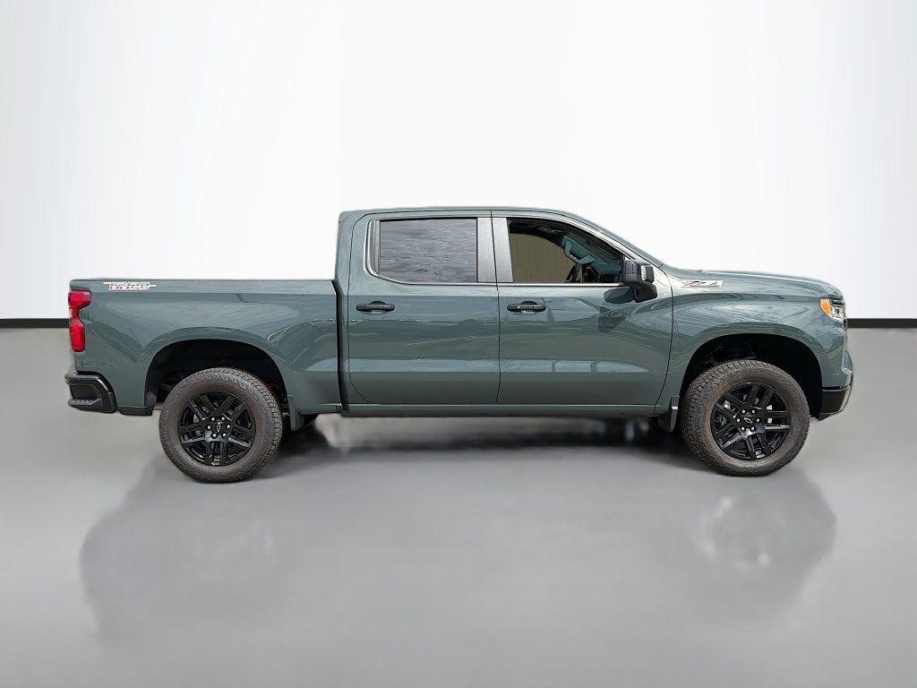Used 2026 Chevrolet Silverado 1500 LT Trail Boss w/ Safety Package AWD/4WD image 4