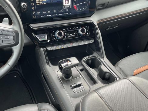 Used 2024 GMC Sierra 1500 AT4 w/ Technology Package image 16