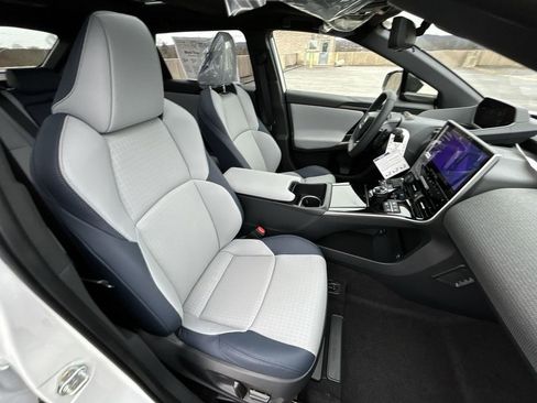 Used 2024 Subaru Solterra Touring image 15