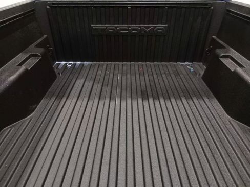 Used 2024 Toyota Tacoma TRD Off-Road image 5