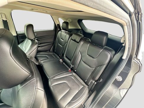 Used 2020 Ford Edge Titanium w/ Equipment Group 301A AWD/4WD image 25
