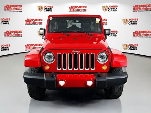 Used 2018 Jeep Wrangler Unlimited Sahara w/ Max Tow Package image 8