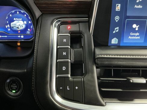 Used 2023 Chevrolet Tahoe High Country AWD/4WD image 23