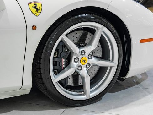 Used 2019 Ferrari 488 GTB image 54