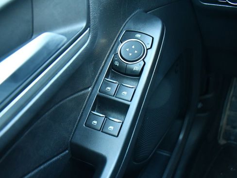 Used 2021 Ford Escape Titanium image 23