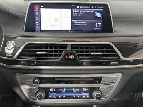 Used 2020 BMW 740i image 27