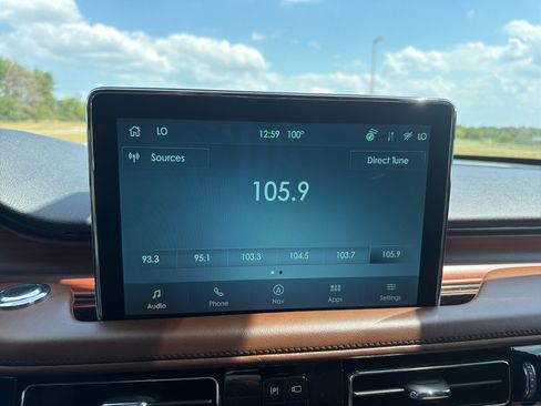 Used 2022 Lincoln Aviator Reserve w/ Equipment Group 201A AWD/4WD image 31