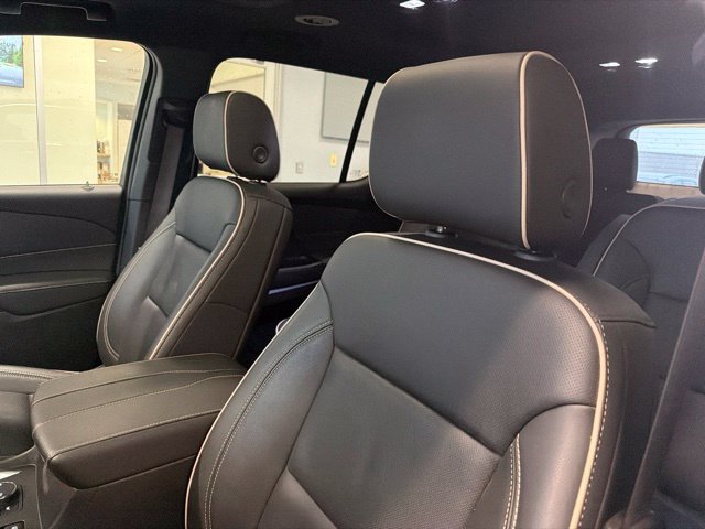 Used 2023 Chevrolet Traverse Premier AWD/4WD image 15