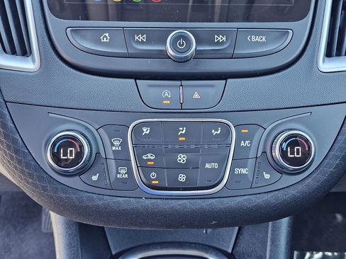 Used 2024 Chevrolet Malibu LT image 27