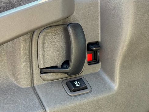 Used 2023 Chevrolet Express 3500 LT w/ LT Preferred Equipment Group image 23