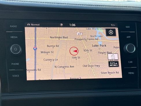 Used 2020 Volkswagen Jetta SEL Premium image 21