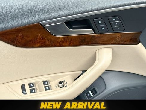 Used 2019 Audi A4 2.0T Premium w/ Convenience Package AWD/4WD image 17