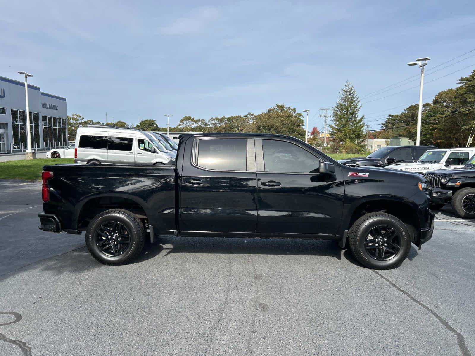 Used 2019 Chevrolet Silverado 1500 RST w/ Z71 Off-Road Package AWD/4WD image 2