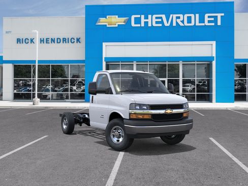 New 2026 Chevrolet Express 3500 w/ Power Convenience Package RWD image 2