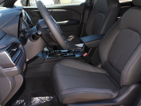 New 2026 Subaru Forester Premium AWD/4WD image 17