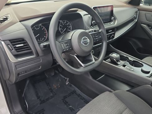 Used 2021 Nissan Rogue S AWD/4WD image 23
