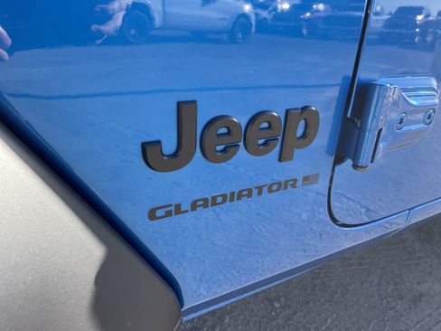 New 2025 Jeep Gladiator Sport image 12