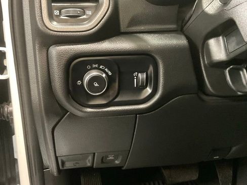 Used 2024 RAM 2500 Tradesman w/ Chrome Appearance Group image 8