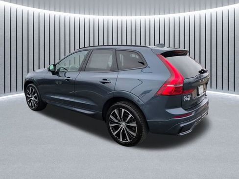Used 2024 Volvo XC60 B5 Plus AWD/4WD image 11