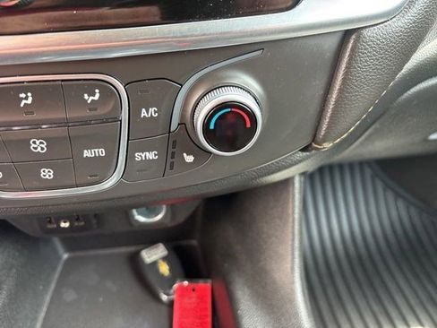 Used 2019 Chevrolet Traverse LT AWD/4WD image 25