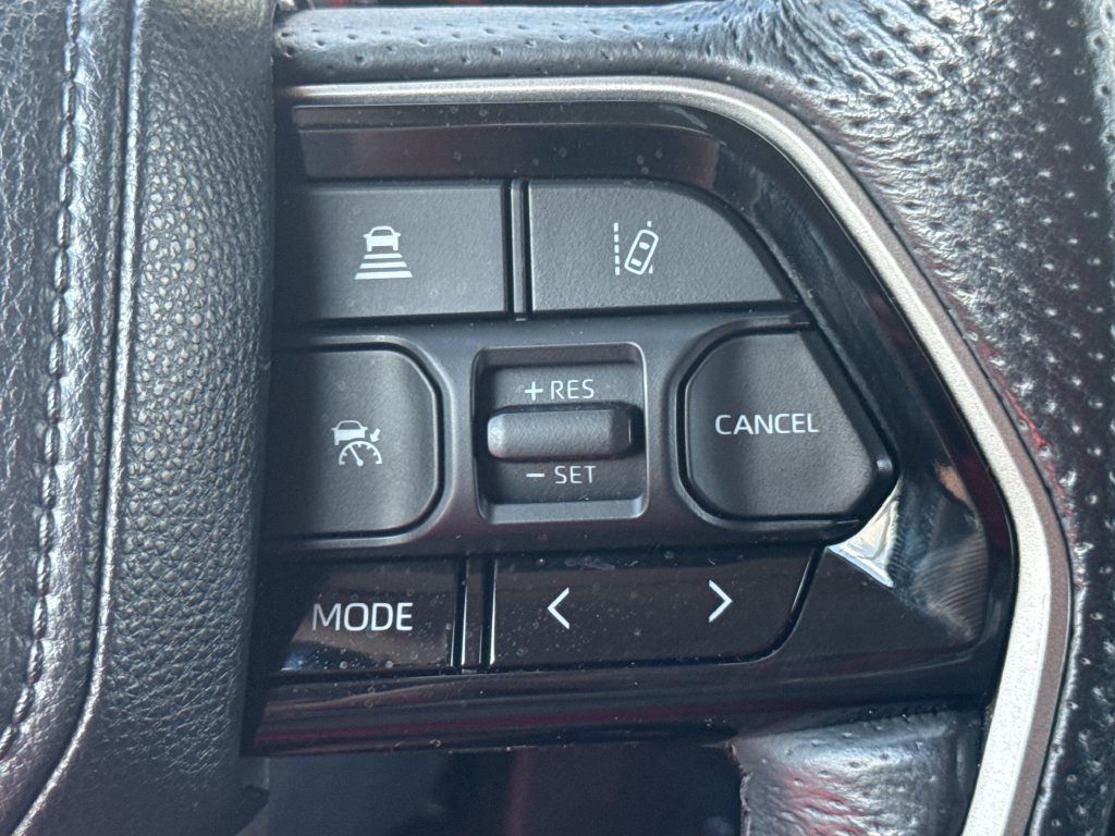 Used 2024 Toyota Tundra Limited AWD/4WD image 32