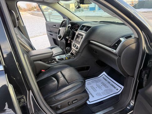 Used 2014 GMC Acadia SLT image 25