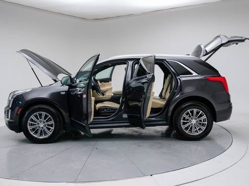 Used 2017 Cadillac XT5 Luxury w/ Driver Awareness Package image 32