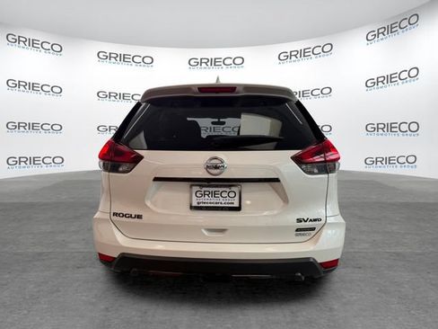 Used 2018 Nissan Rogue SV AWD/4WD image 6