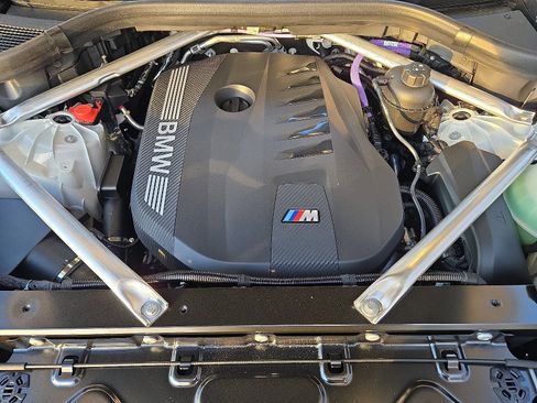 New 2026 BMW X6 xDrive40i w/ Climate Comfort Package image 11