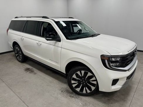 New 2025 Ford Expedition Max Platinum w/ Driver's Package image 38