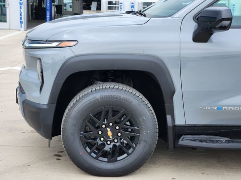 New 2026 Chevrolet Silverado EV LT image 9