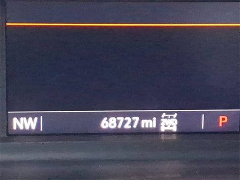 Used 2021 Chevrolet Tahoe Z71 w/ Luxury Package image 11