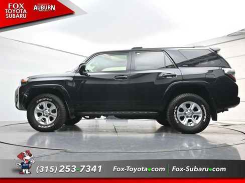 Used 2023 Toyota 4Runner SR5 Premium w/ Moonroof Package AWD/4WD image 25