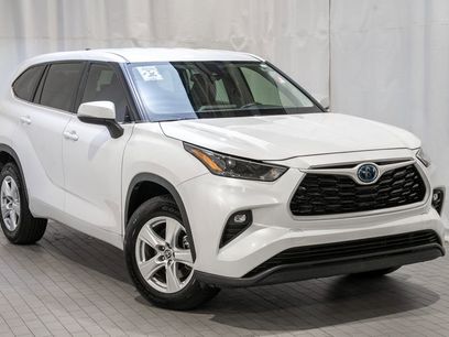 Used 2023 Toyota Highlander LE
