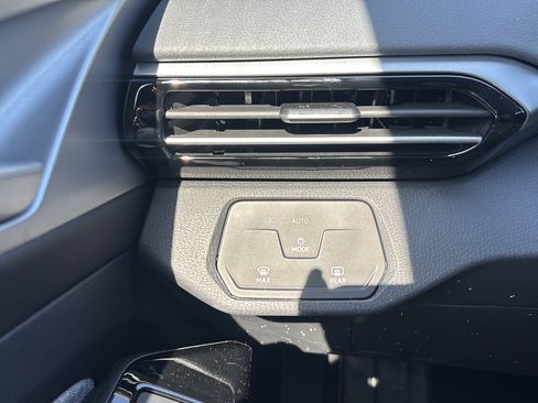 New 2026 Volkswagen ID.4 Pro RWD image 22