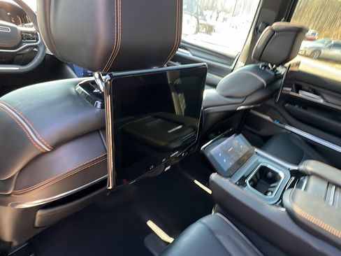 Used 2025 Jeep Grand Wagoneer L Series III w/ Rear Seat Video Group 1 image 27