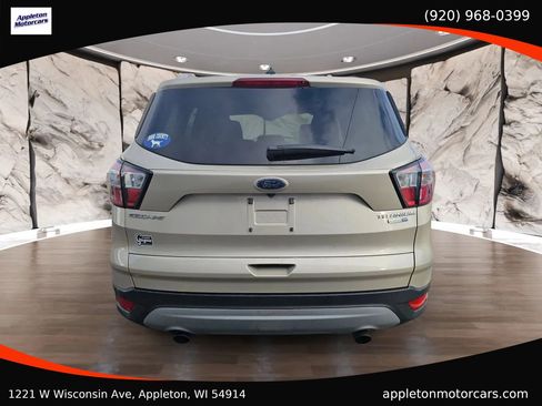 Used 2018 Ford Escape Titanium w/ Ford Safe & Smart Package image 4