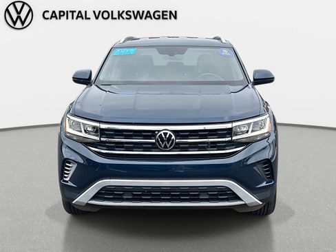 Used 2023 Volkswagen Atlas Cross Sport SE image 2