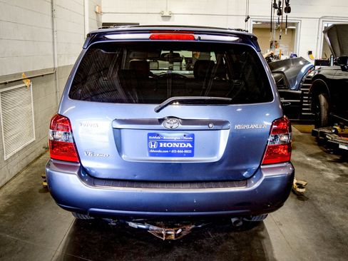 Used 2006 Toyota Highlander Limited AWD/4WD image 6
