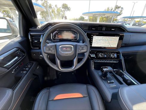 Certified 2025 GMC Sierra 1500 AT4 image 15