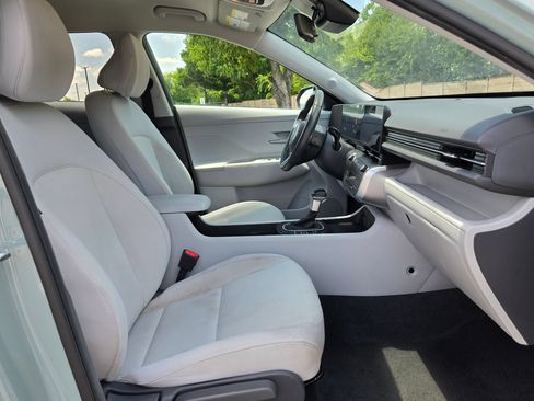 Used 2024 Hyundai Kona SEL FWD image 27